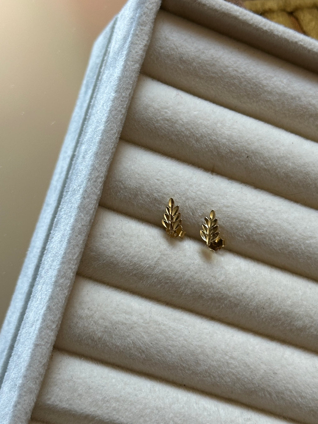 Boucles d’oreilles feuille femme Liv&Ciboulette