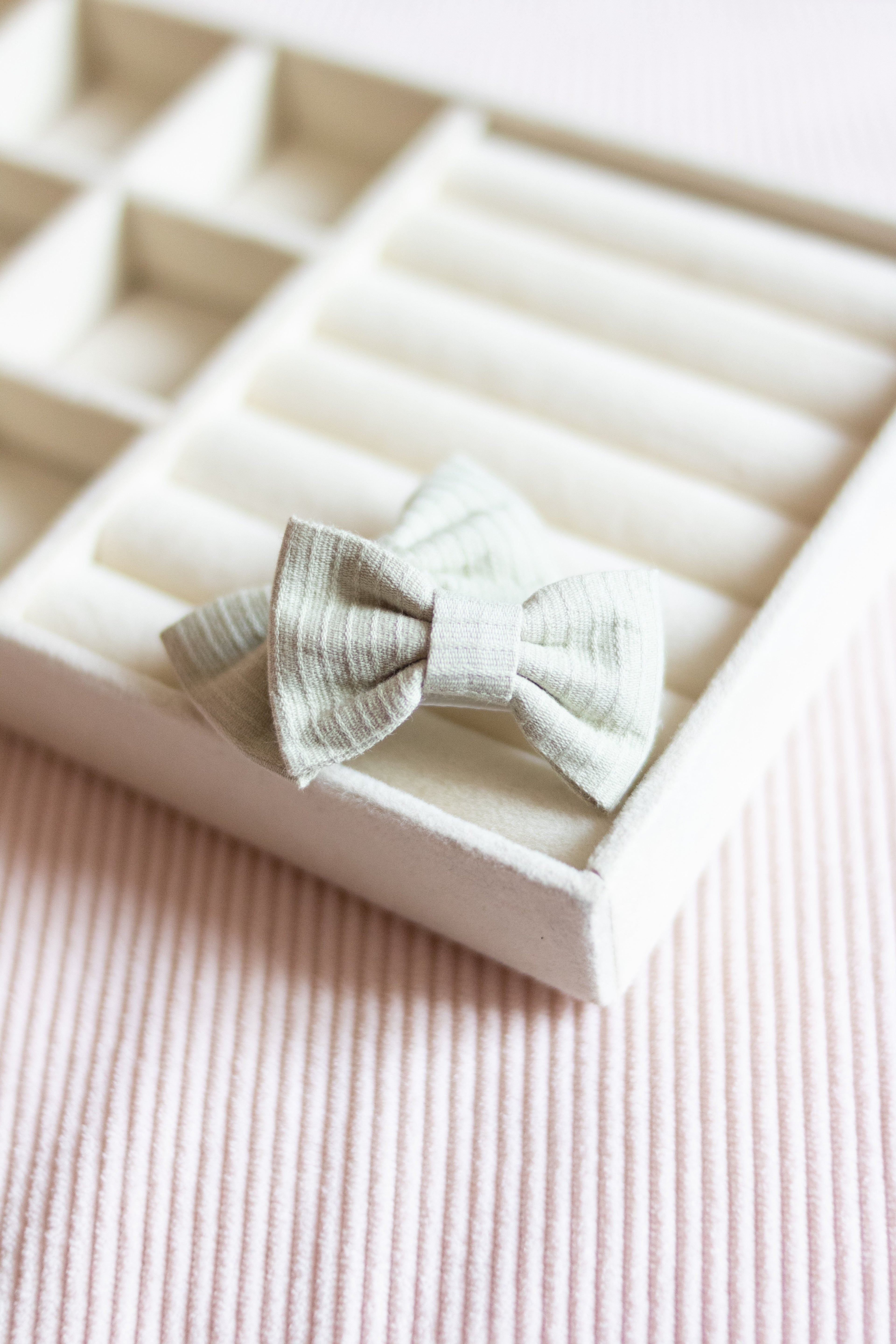 Barrettes vert d’eau pale Liv&Ciboulette