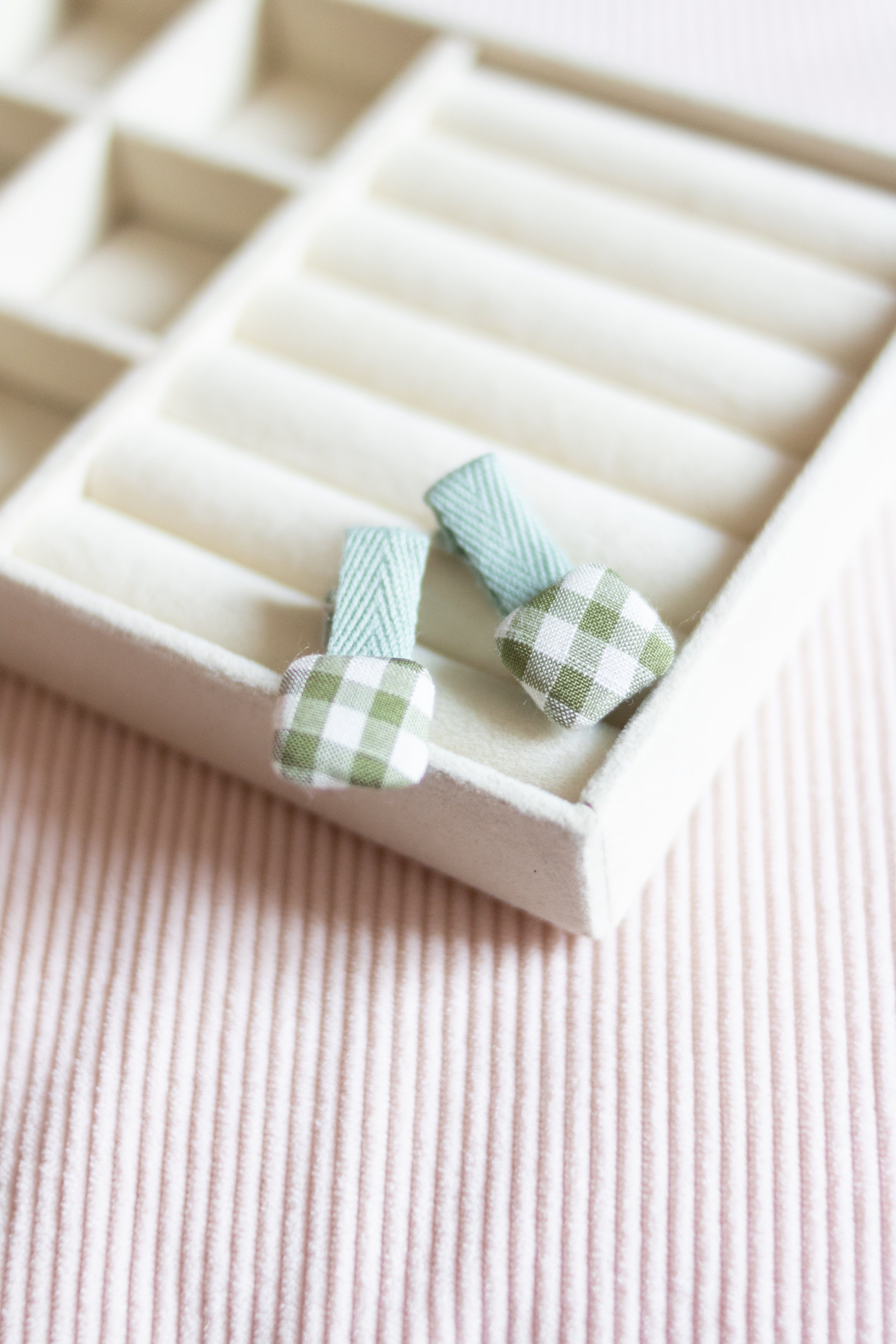 Barrettes vichy vert d’eau Liv&Ciboulette