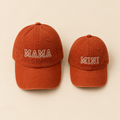 Duo casquettes MAMA & MINI Liv&Ciboulette, fond crème doux